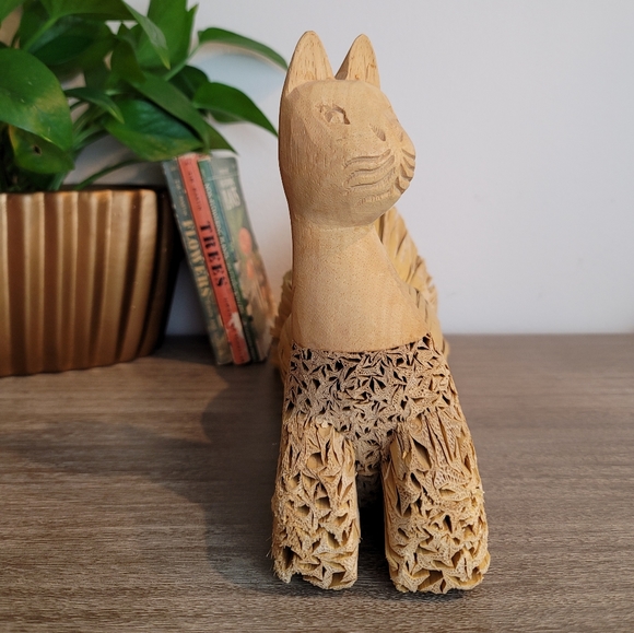 🎉HP VTG Carved Wood + Reed Cat Decoy - Picture 8 of 16